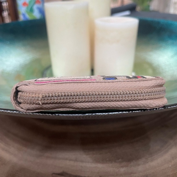 ❤️TRADED❤️Fendi zucca logo long zip organizer wallet pink blue black nude loved - Picture 7 of 16